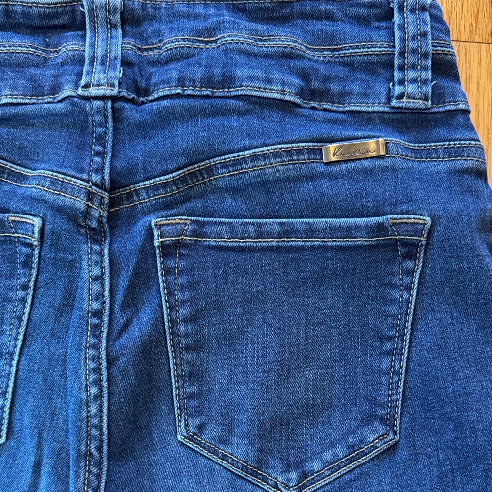 KanCan Dark Blue Denim Jeans with Tan Stitching - Picture 4 of 6